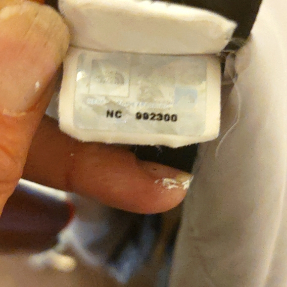 The North Face HyVent Women's Coat Size M - Picture 8 of 10